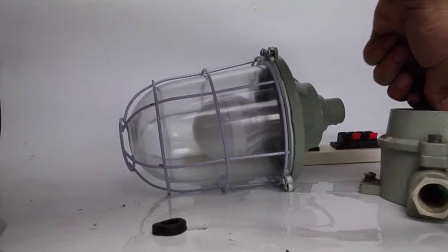 防爆灯安装教学